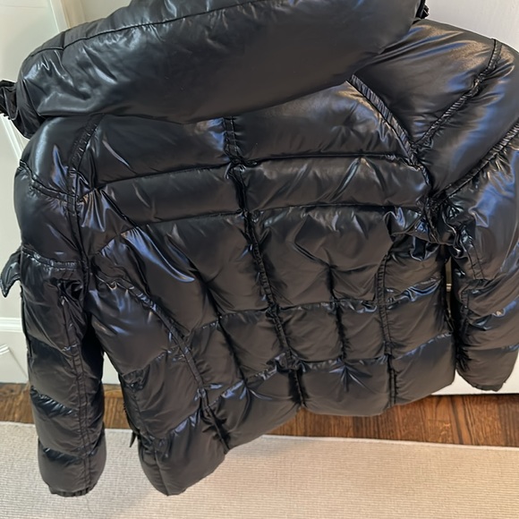 SAM black shiny puffer size Xs excellent condition - Picture 3 of 3